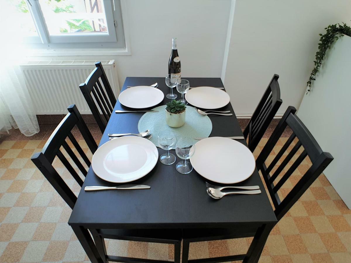 Au 36, Les Apparts Hotel ז'ואני מראה חיצוני תמונה